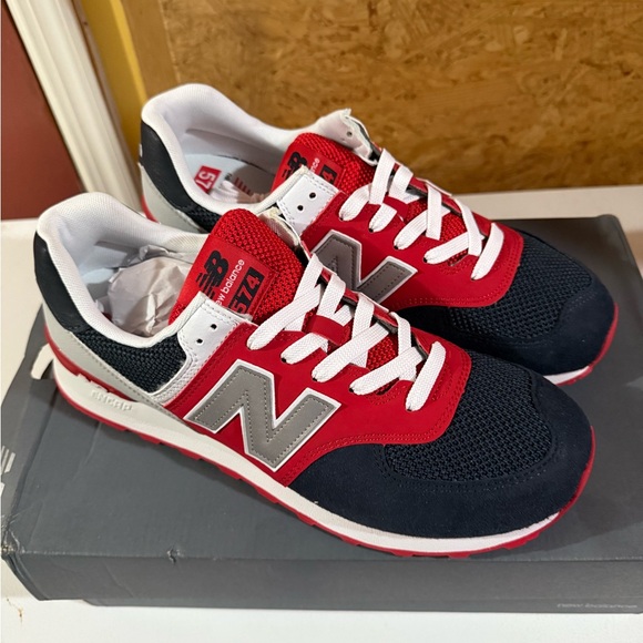 New Balance 574 Men's Eclipse Red Sneakers Athletic Shoes ML574SA1 - Picture 2 of 6